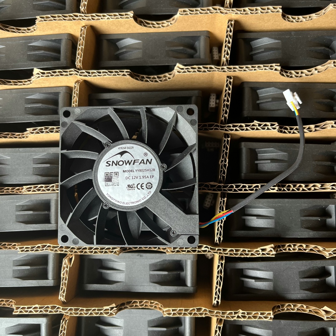 SNOWFAN YY8025H12B DC 12V 1.95A 80x80x25mm 4 線式サーバー冷却ファン