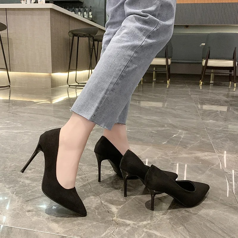 春と秋の新しい黒のハイヒールの女性の浅い口はセクシーな気質の薄いと尖ったシングルシューズ Zapatos De Mujer