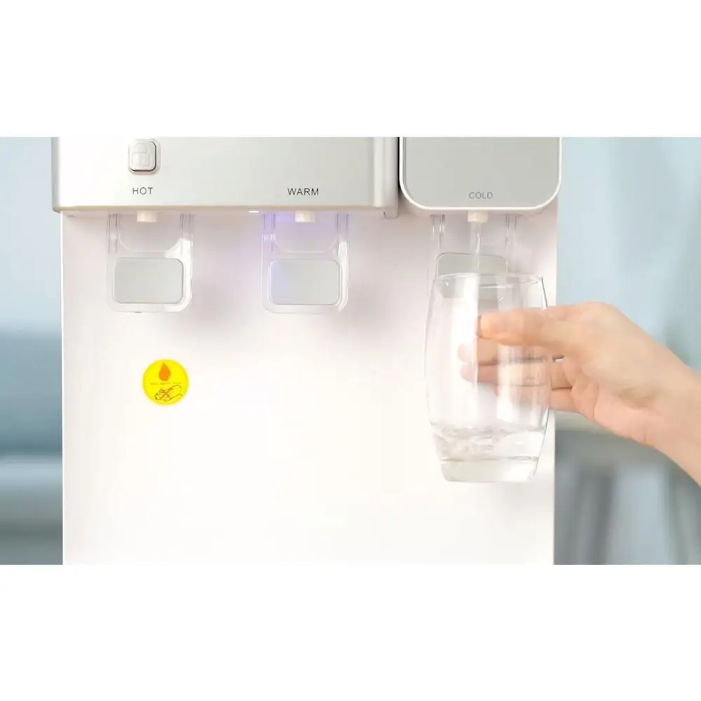 5 ガロンボトル用の製氷機付き冷水ディスペンサー ウォータークーラーディスペンサー 内蔵製氷機 24 時間で 27 ポンド（冷水付き）