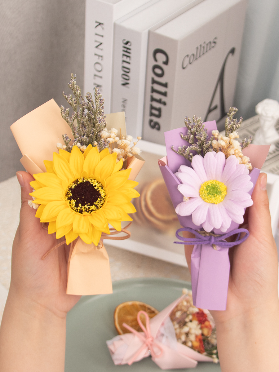 ドライフラワーブーケ本物の花の小道具綿の装飾家の装飾針葉樹の石鹸の花の誕生日プレゼント女性のための