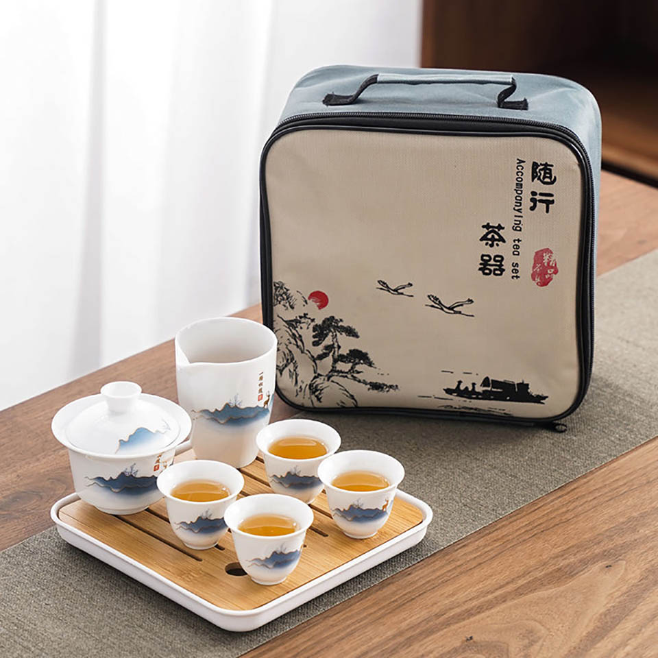 セラミック中国カンフーティーセット、ティーカップ4個付きポータブル手作りティーポット、ガイワンティートレイ、旅行キャンプに最適