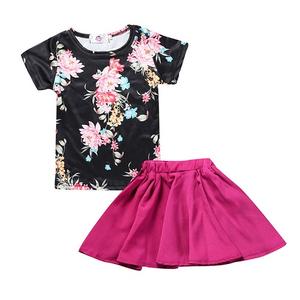 女の子用半袖トップス＋女の子用スカート、おしゃれな女の子向けブティック服。