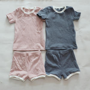 子供服セット新しいカジュアルベビーボーイショーツ夏着用高級綿有機生地 1-6T 幼児幼児服