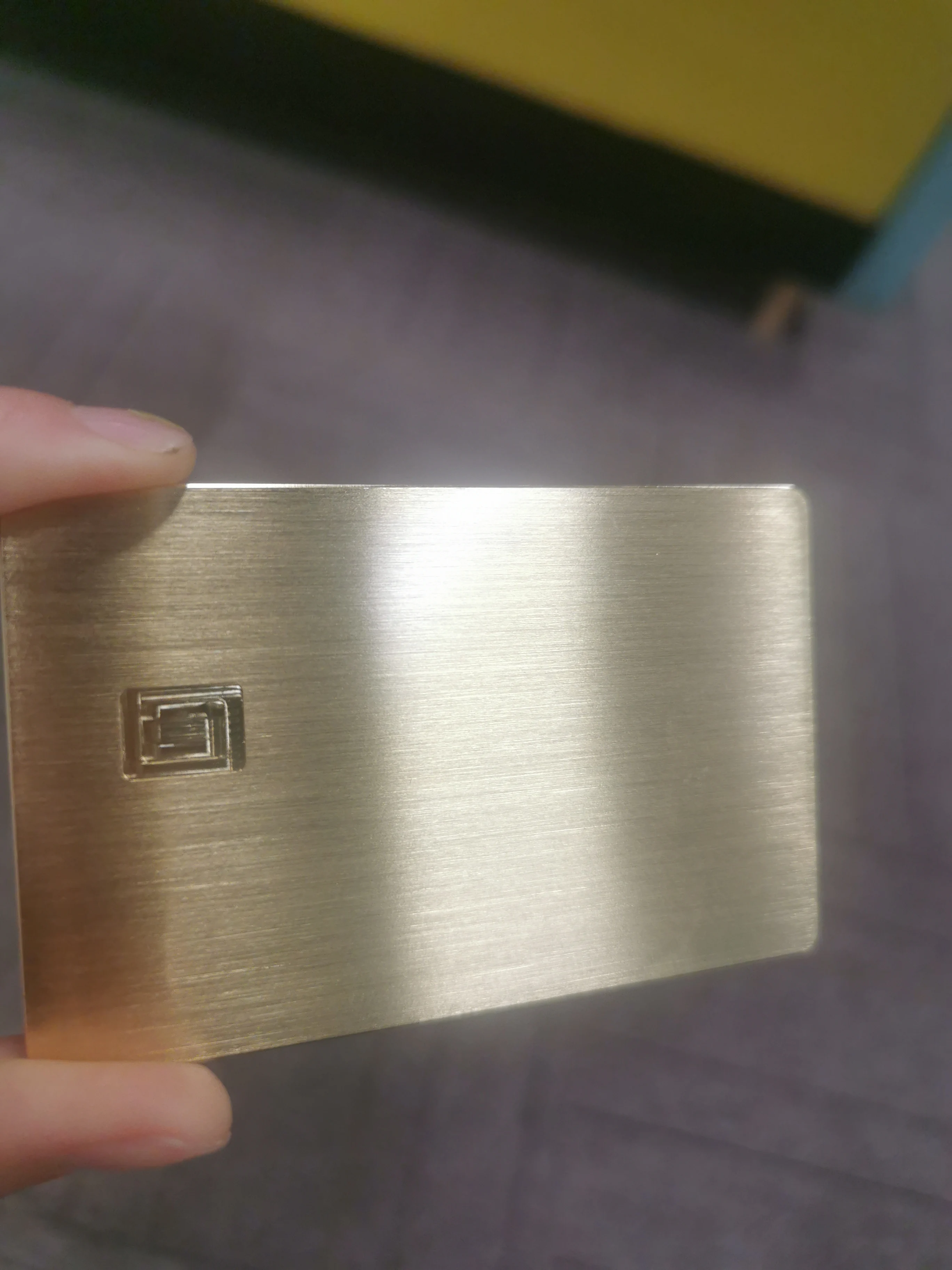 China Factory Competitive Price Custom & Frosted Embossed Printed Metal Business Card Gold