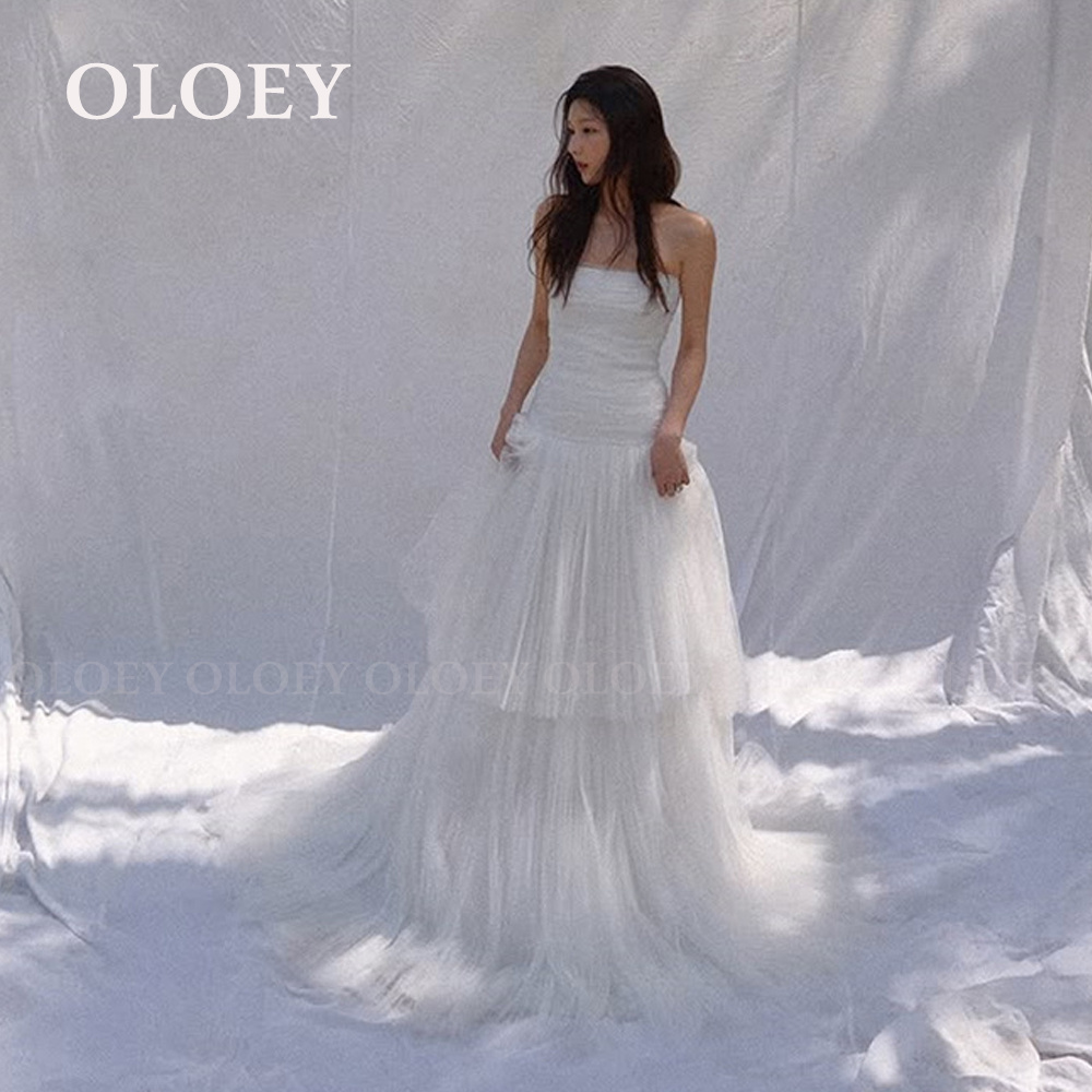 OLOEY エレガントなストラップレス A ラインのウェディングドレス韓国写真撮影レイヤードプリーツチュール床の長さのブライダルドレスカスタマイズ