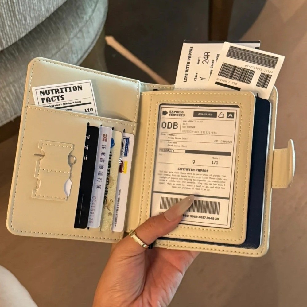 ポータブルソリッドカラーパスポートホルダー PU 盗難防止旅行パスポートケース超薄型ドキュメントストレージクレジットカードホルダー