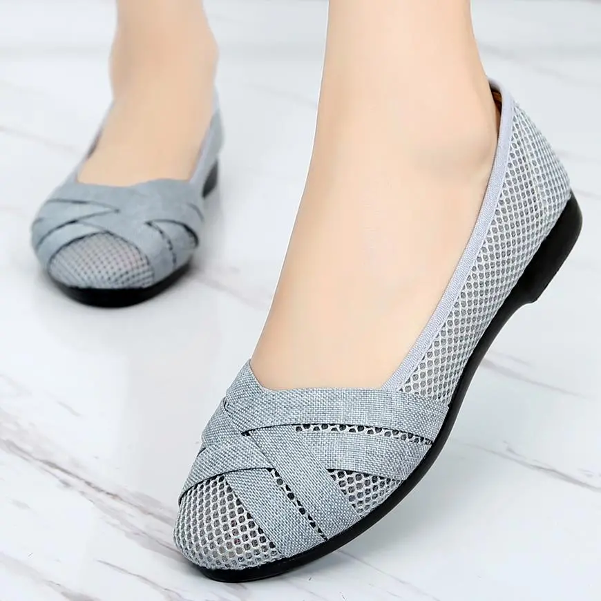 Zapatos De Mujer 女性ファッションプラスサイズ中空通気性スリップオンフラットシューズレディカジュアルグレーコンフォートローファー