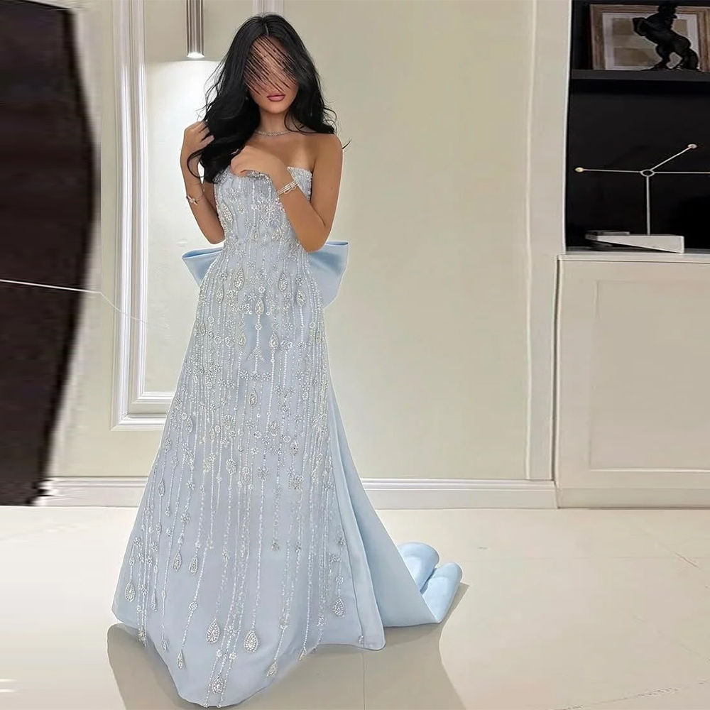 クラシックライトブルーサテンイブニングドレスカスタマイズノースリーブストラップレスセレブガウン繊細なクリスタルパールローブドソワレ