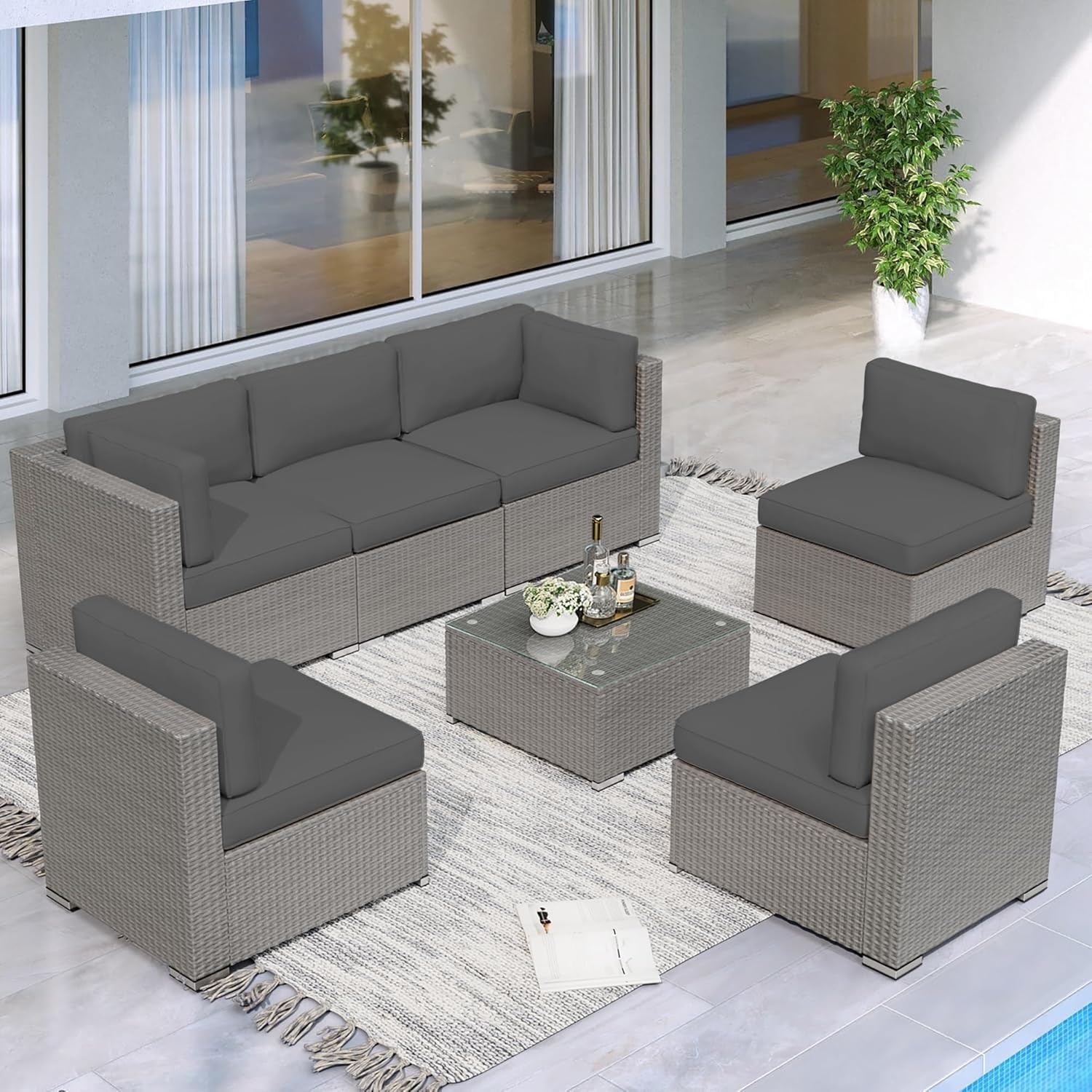 屋外パティオ家具7点セット、全天候型グレー籐籐セクショナルソファ、モダンなガラスコーヒーテーブル、カスタム