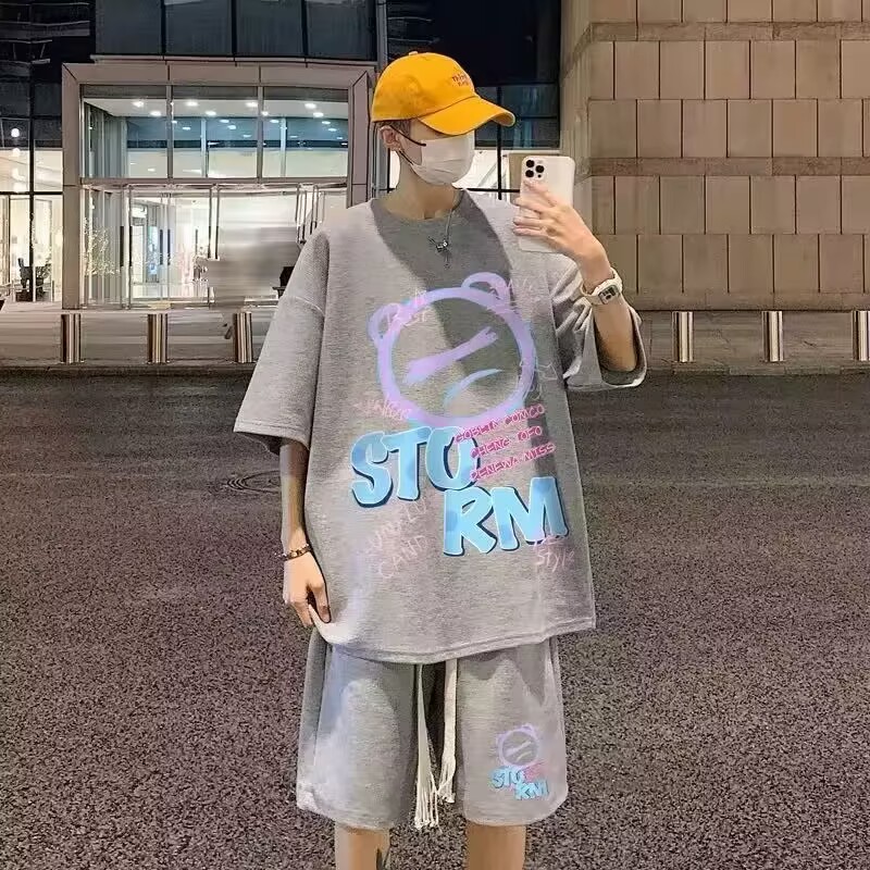 新しいメンズ夏半袖とショートパンツ 2 ピーススポーツカジュアルスポーツウェアメンズ快適なクールなショートパンツ特大 T シャツセット
