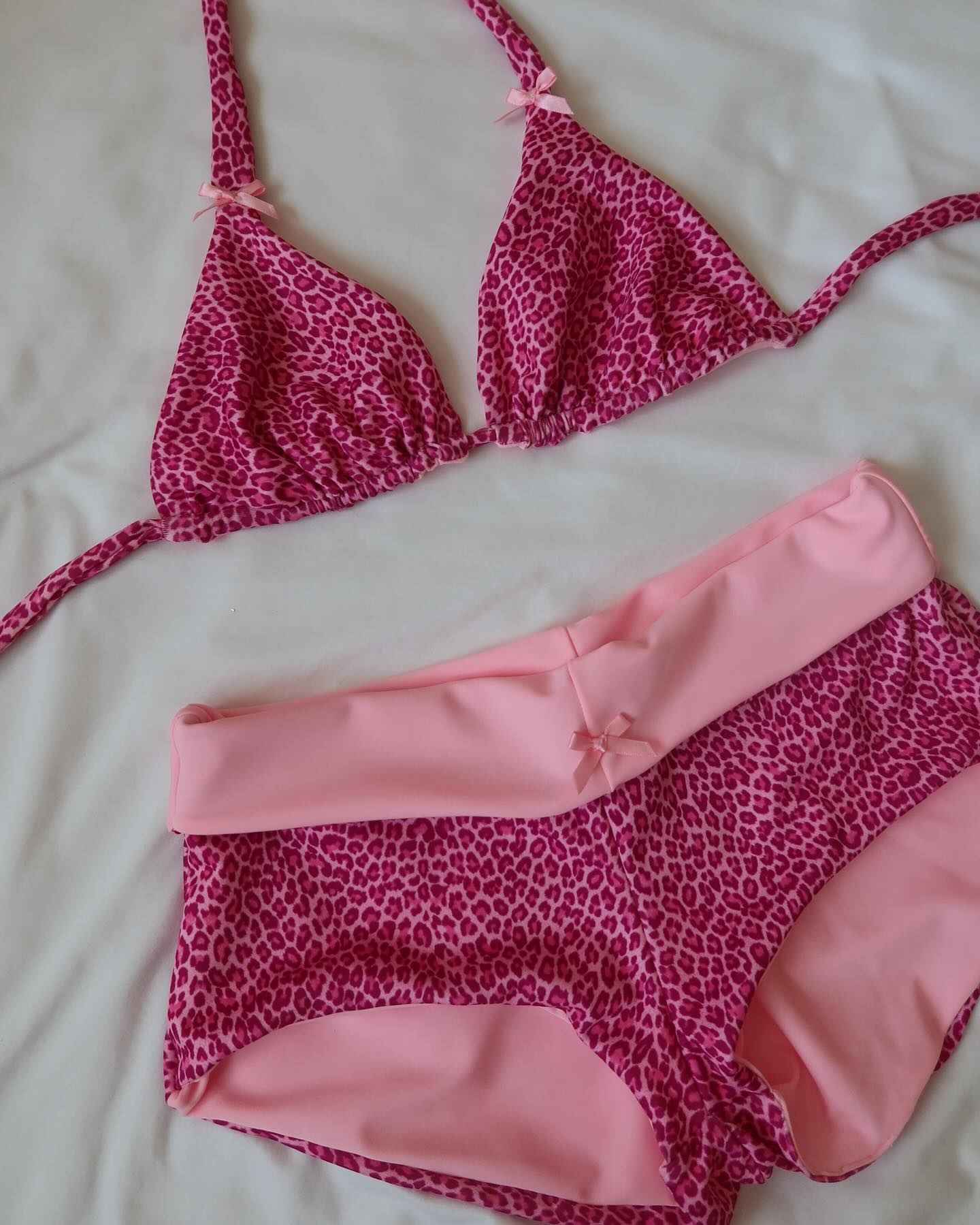 女性ホルターネック三角ビキニセットヴィンテージ 90 年代美的水着サマーボーイショーツ水着 y2k コケット水着