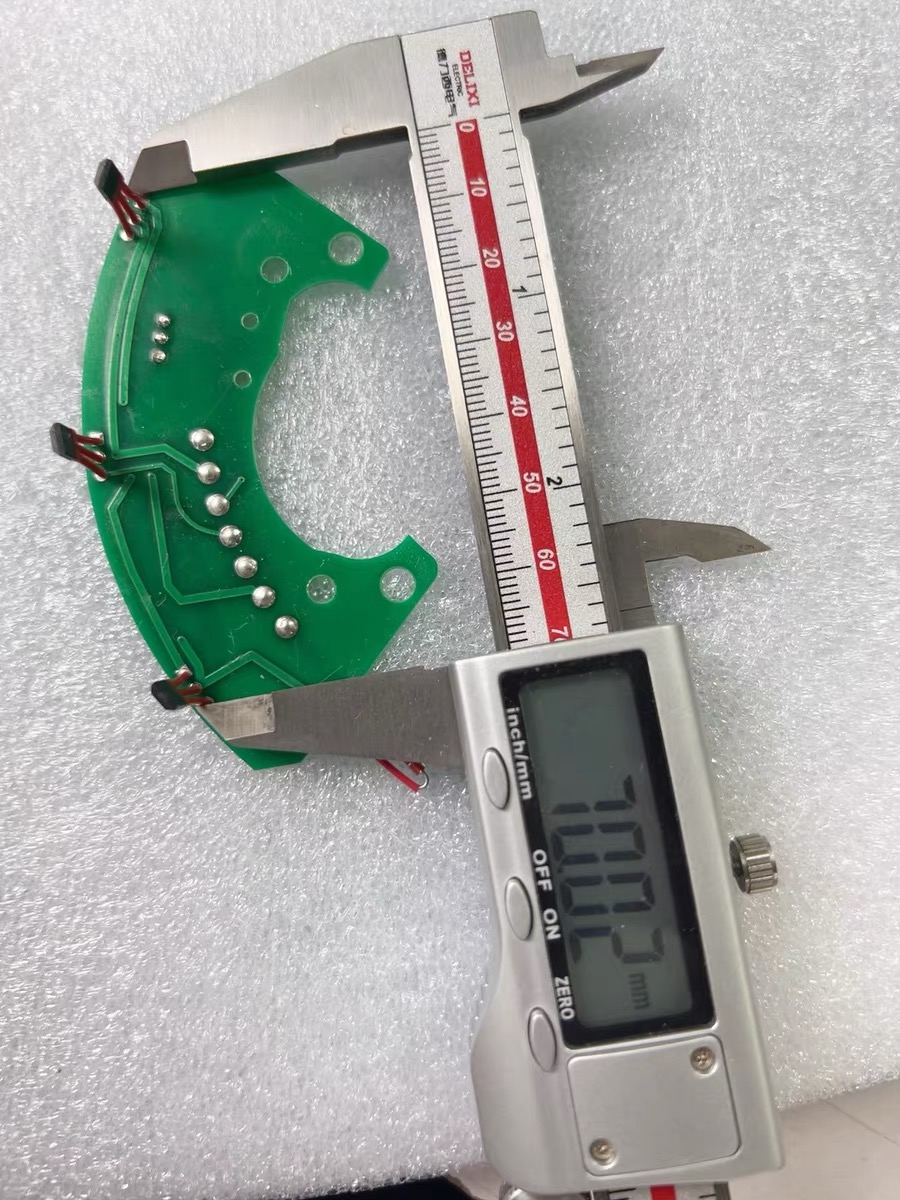 1 個 135 高速モーター、高電圧ホール 502F、バイポーラ ホール効果 100K サーミスター FM G020.250.DM ホールボード