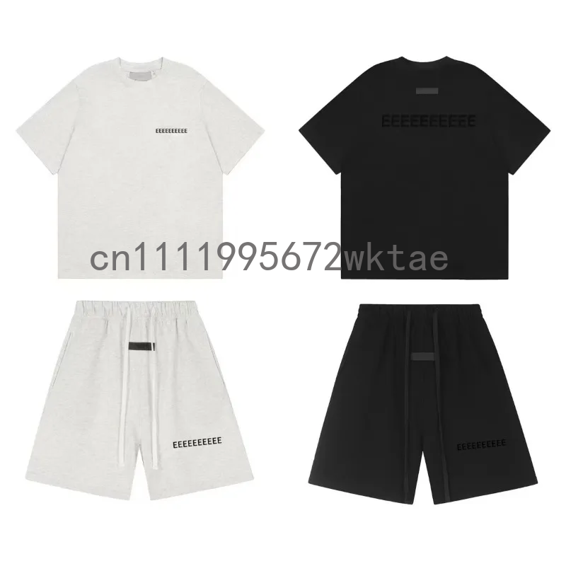FW22 クラシックメンズジョギングセット高級デザインフロントリア植毛レター Tシャツスーツハイストリートカップルルーズショーツ 2 点セット