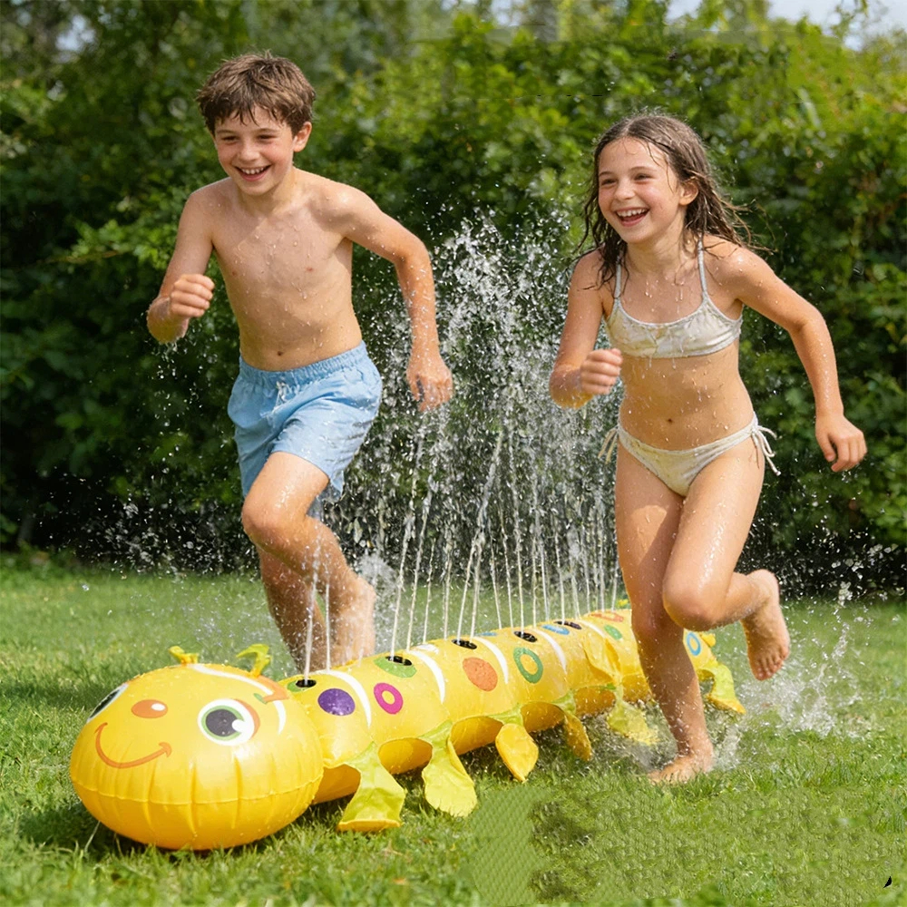 子供用屋外インフレータブル PVC 水スプレーおもちゃ - インタラクティブ CaterpillarFountain ゲーム楽しい水遊びアクティビティ
