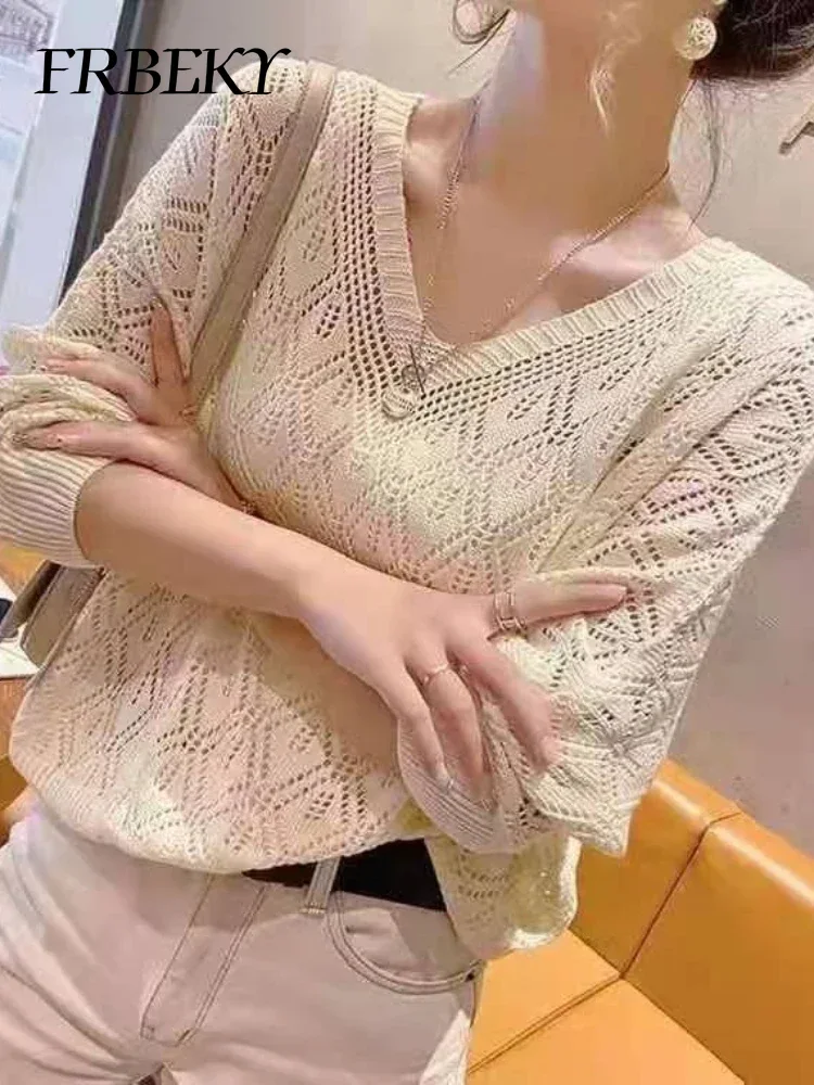 女性のセーターファッション V ネックかぎ針編み中空ニットセーター秋薄いルーズバットシャツ短い段落レディーストップス韓国ジャンパー