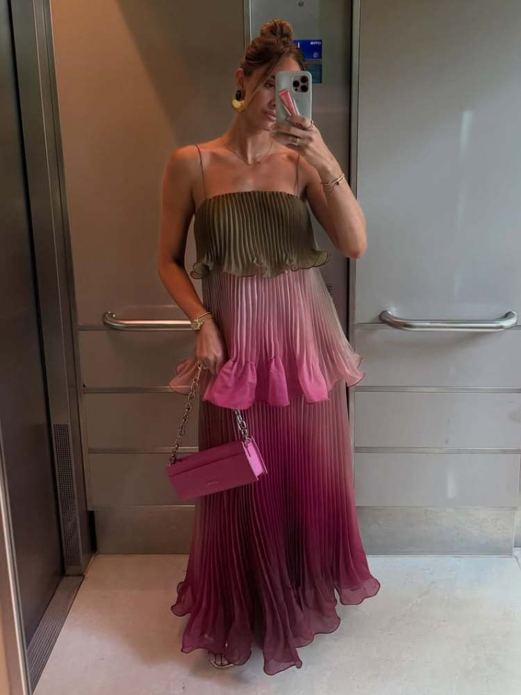 シックなマルチカラープリーツ女性マキシドレスエレガントなスパゲッティストラップフリルティアード流動 Vestidos 2026 夏の女性の休暇衣装