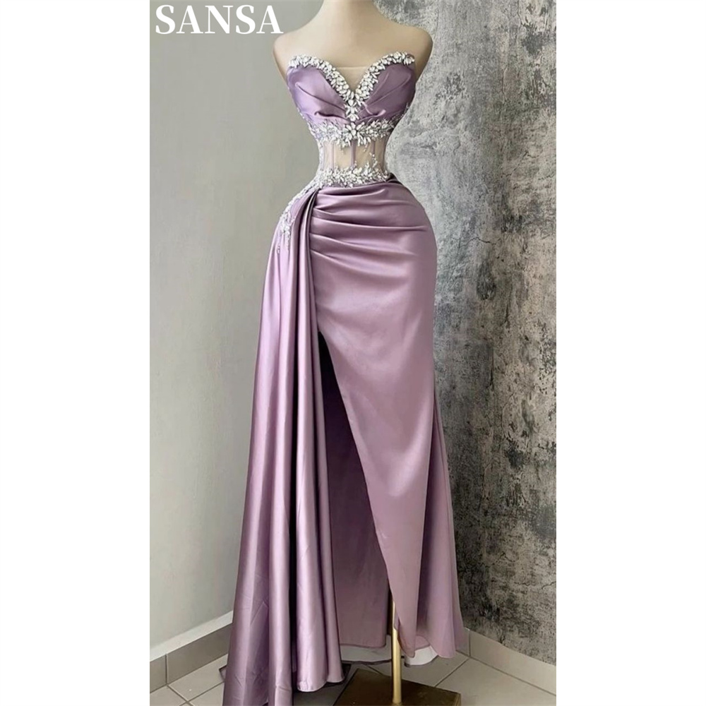 Sansa 絶妙なピンク A ラインサテンイブニングドレスストラップレスノースリーブビーズのウェディングドレスサイドスプリットvestidosデフィエスタ2024