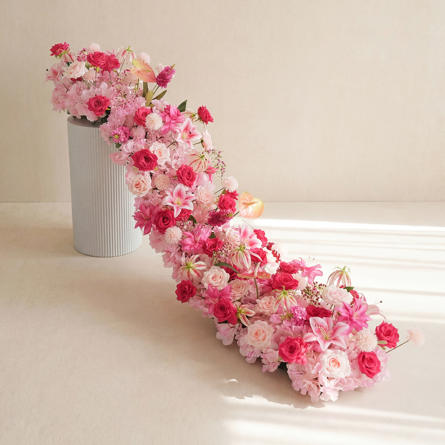 新しい 1 メートル/2 メートルの高級ピンク赤バラの花行ランナー造花結婚式の背景の装飾花パーティー小道具ウィンドウディスプレイ