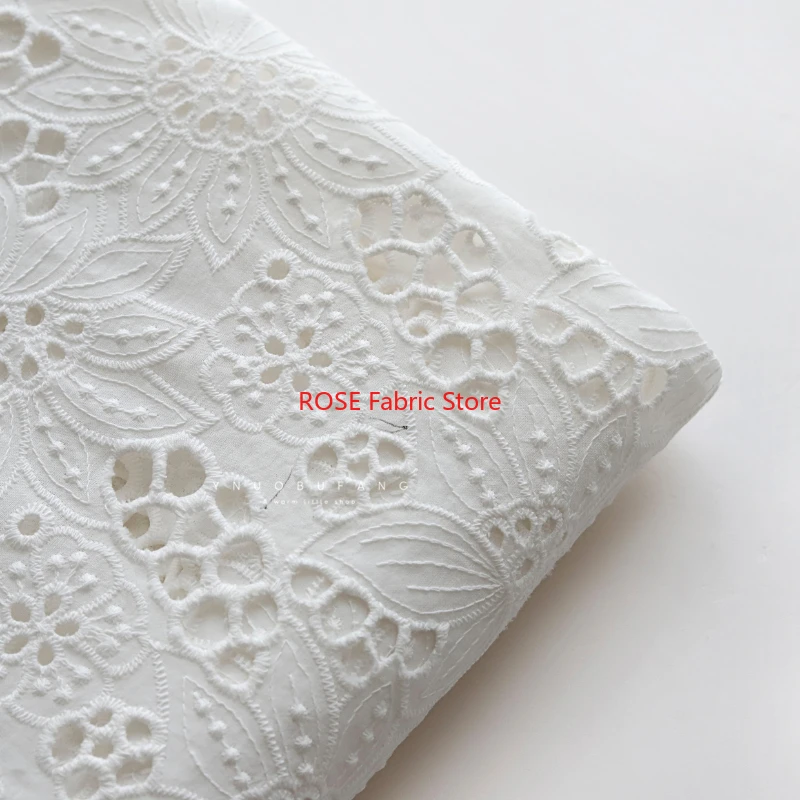 衣服、シャツ、ドレス、テーブルクロス用の中空刺繍と水溶性素材の白い綿生地