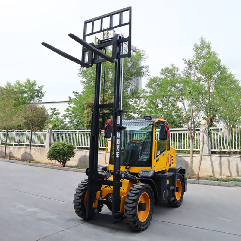 カスタマイズされた2tオフロードフォークリフト | 4WD ディーゼル 2000kg リフト |農場建設用 |迅速な発送