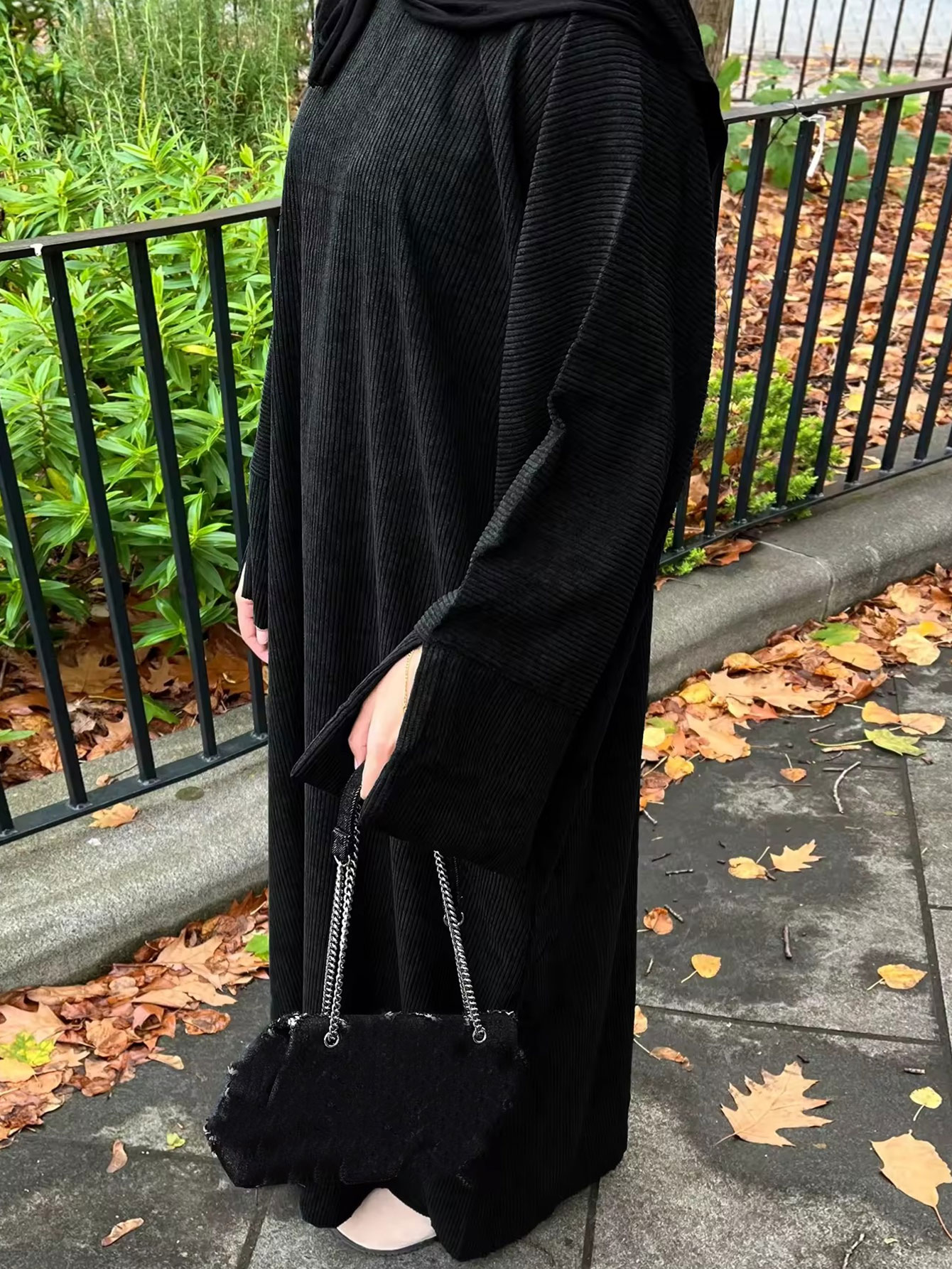 冬秋コーデュロイクローズドアバヤイスラム服ドバイ高級 EID ささやかなアバヤドレスイスラム教徒の女性のローブ分割袖