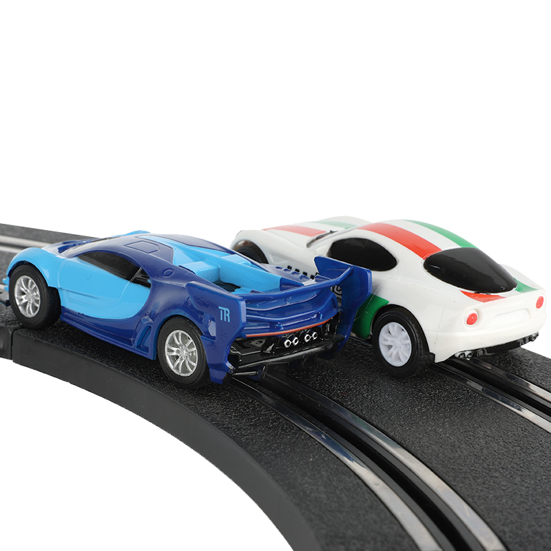 スロットカー 1 64 1/64 1:64 スケール車両電気高速レーストラック Polizei レーシングカーアクセサリーおもちゃキッズギフト