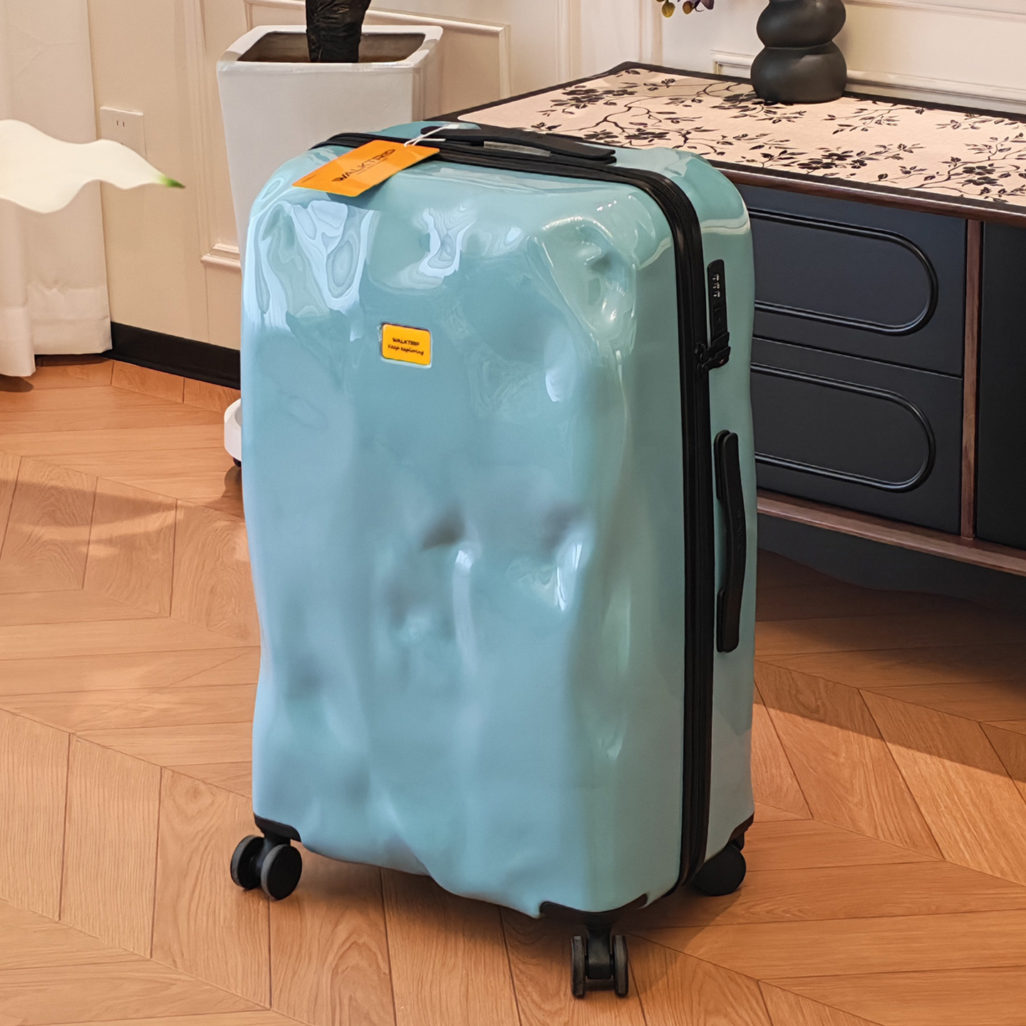 walktrip 新しいエンボス加工のスーツケース、丈夫