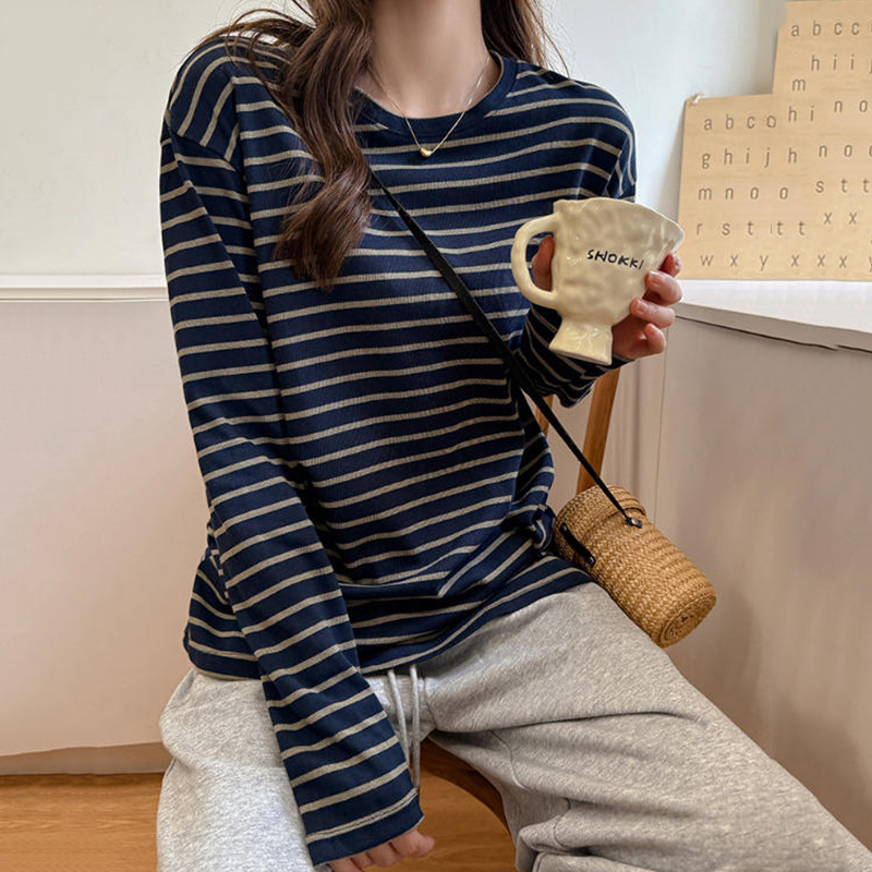 韓国ストライプ長袖 Tシャツ女性秋冬ルーズラウンドネックプルオーバー女性 2026 すべて一致カジュアルベーシック Tシャツトップ