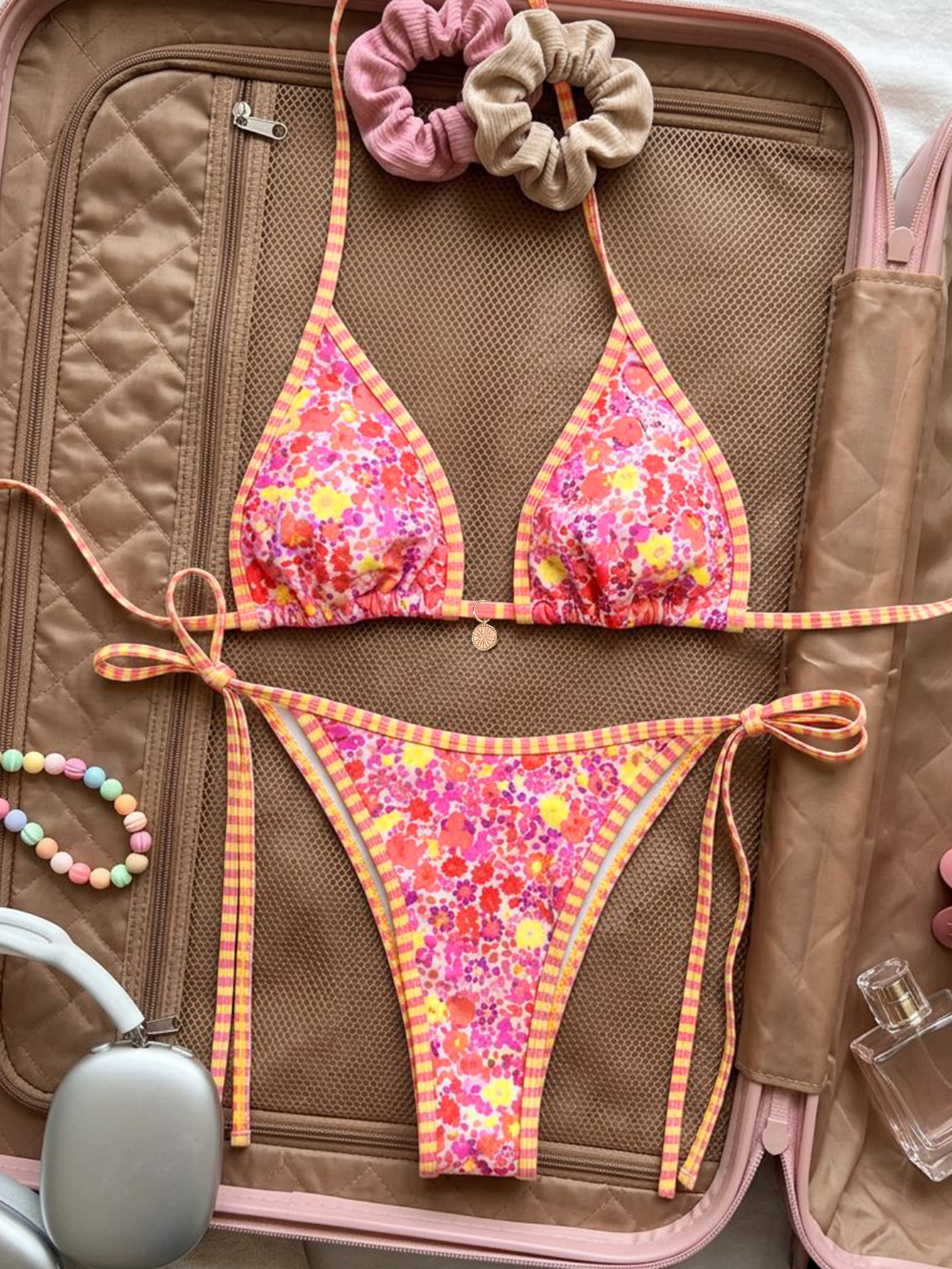 セクシーなピンクの花柄マイクロビキニ女性ホルタープッシュアップブラジャーネクタイサイド Tバック水着 2026 ビーチ水着休暇 Swimwsuit