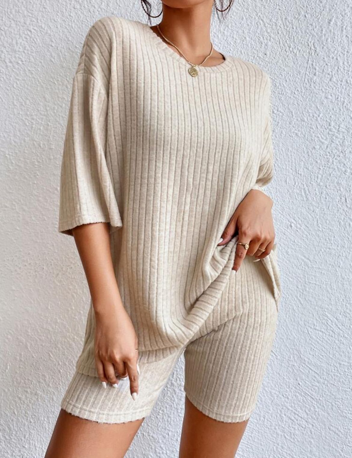 春夏半袖 Tシャツショートパンツ 2 点セット女性カジュアルルーズ O ネックトップハイウエストトラックスーツ女性の衣装