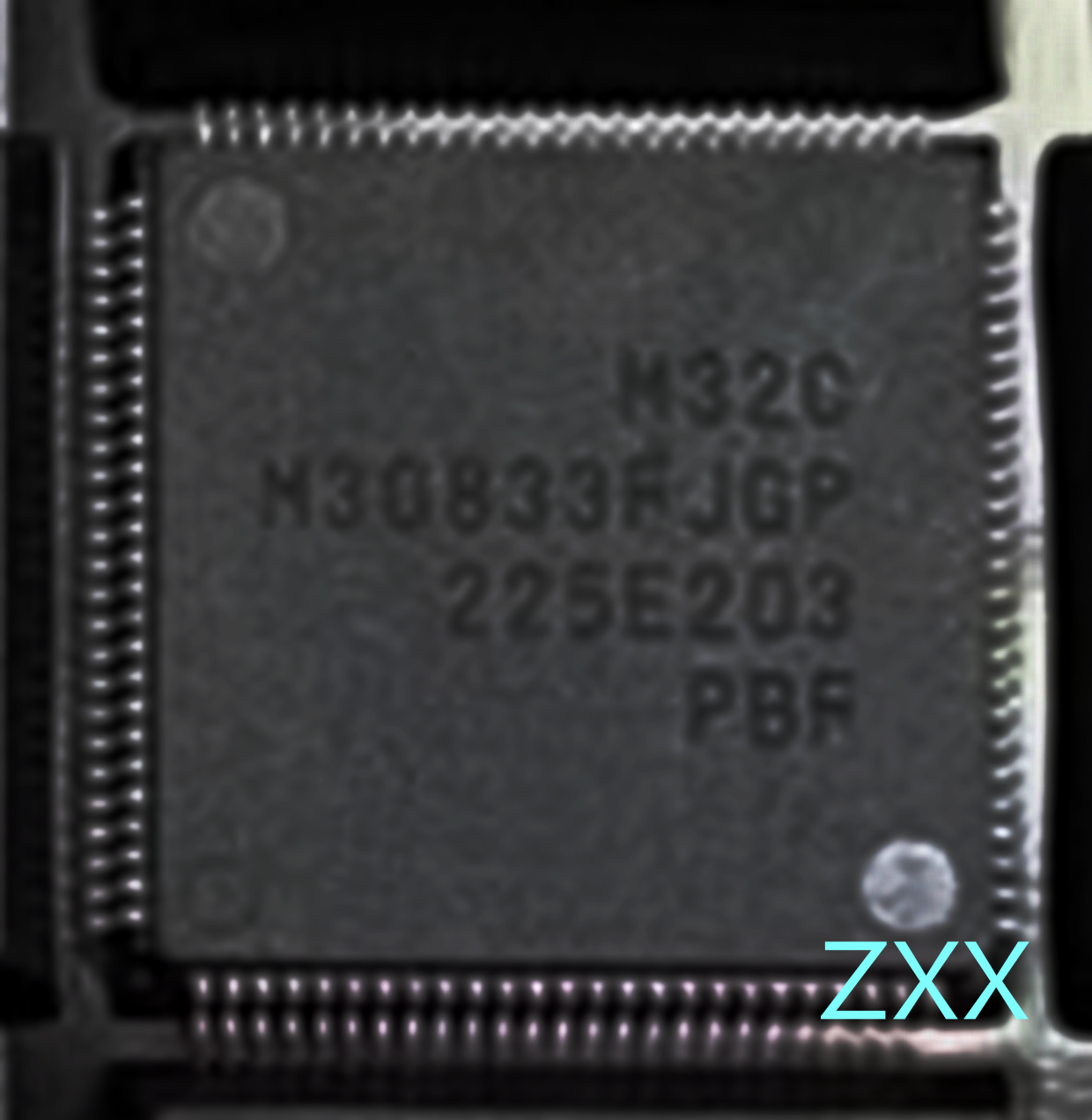 1PCS  New   M30833FJGP QFP
