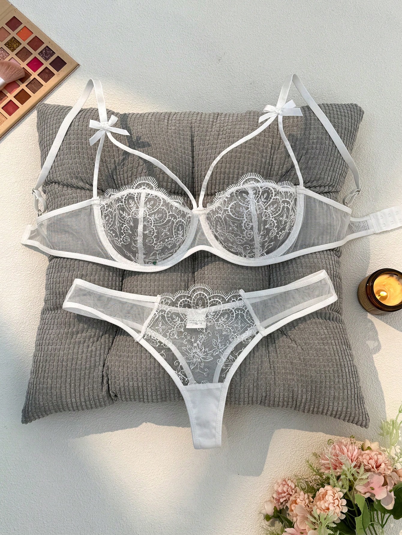 レディースレース刺繍セミシアー調節可能なストラップブラジャーとパンティセット