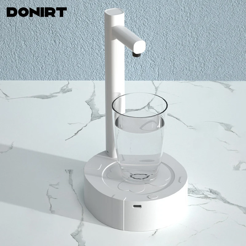 ポータブルデスクトップ電気ウォーターディスペンサー充電式ボトルバレルガロンポンプ自動飲料水マシンジュースディスペンサー