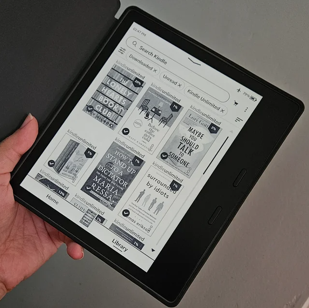 Kindle Oasis 3 7" E-reader 8GB/32GB WiFi｜Bilingual CN/EN Translation｜X-Ray｜Waterproof IPX8｜Lightweight Design for Reading​
