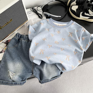 夏用 男の子用 コットンプリント クルーネック半袖Tシャツ＋デニムショートパンツのクールなキッズ服セット