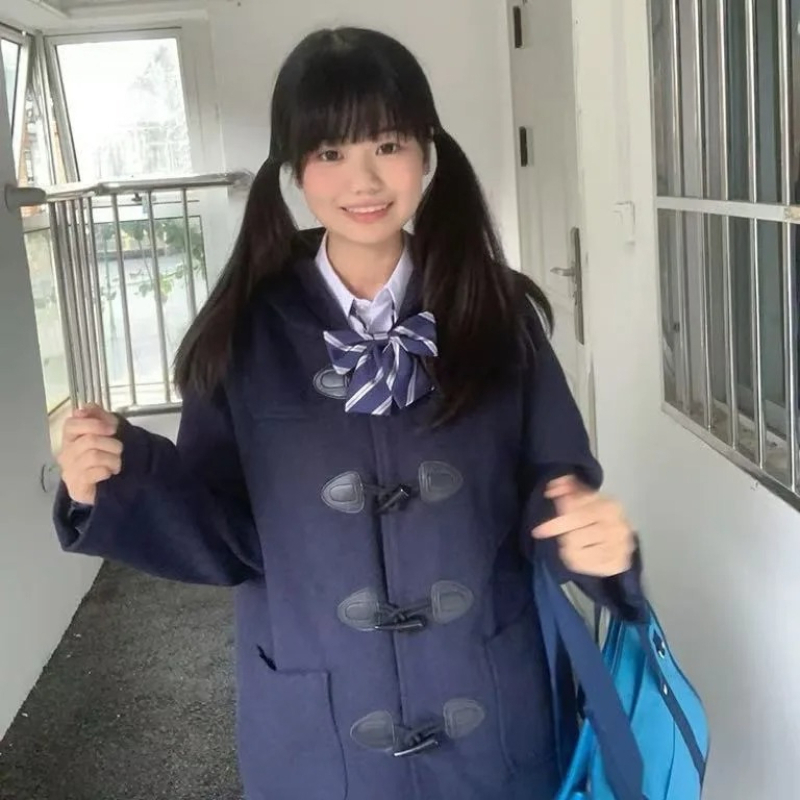 日本 JK 制服ウールコート女性服秋/冬のカレッジスタイル肥厚暖かいホーンバックルウールパーカーミッドレングスコート