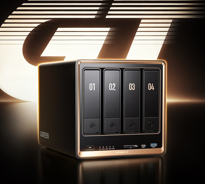 DXP4800 GT 8GB 4 ベイ デスクトップ NAS ストレージ AMD Ryzen 組み込み R2514 デュアル 10GbE イーサネット ポート在庫あり ハードドライブは含まれていません