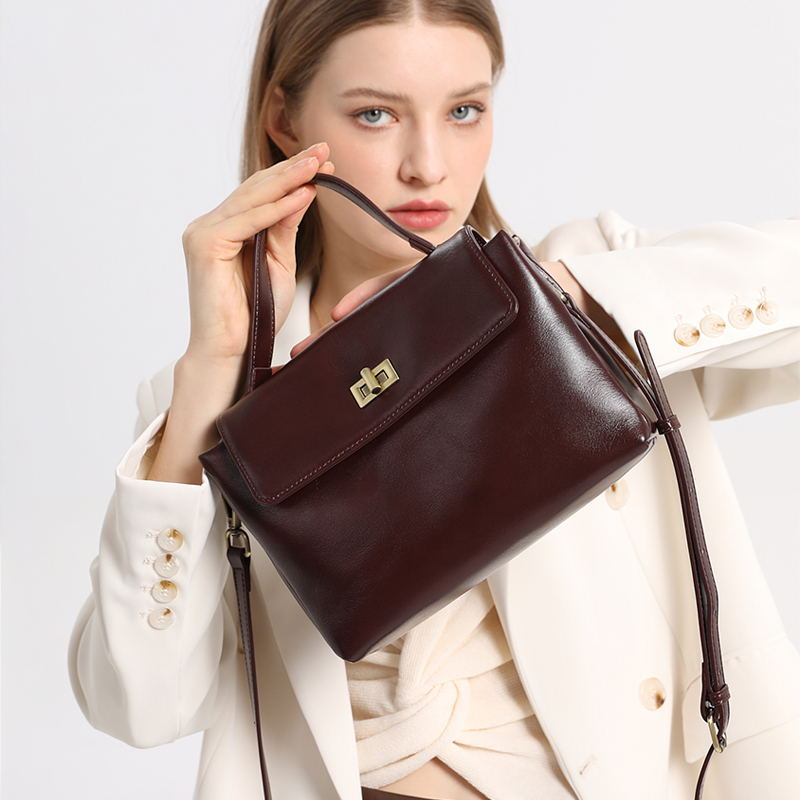 本革トップハンドルクロスボディバッグ女性のためのヴィンテージオイルワックスレザーショルダーバッグ小さな高級デザイナーサッチェルハンドバッグ