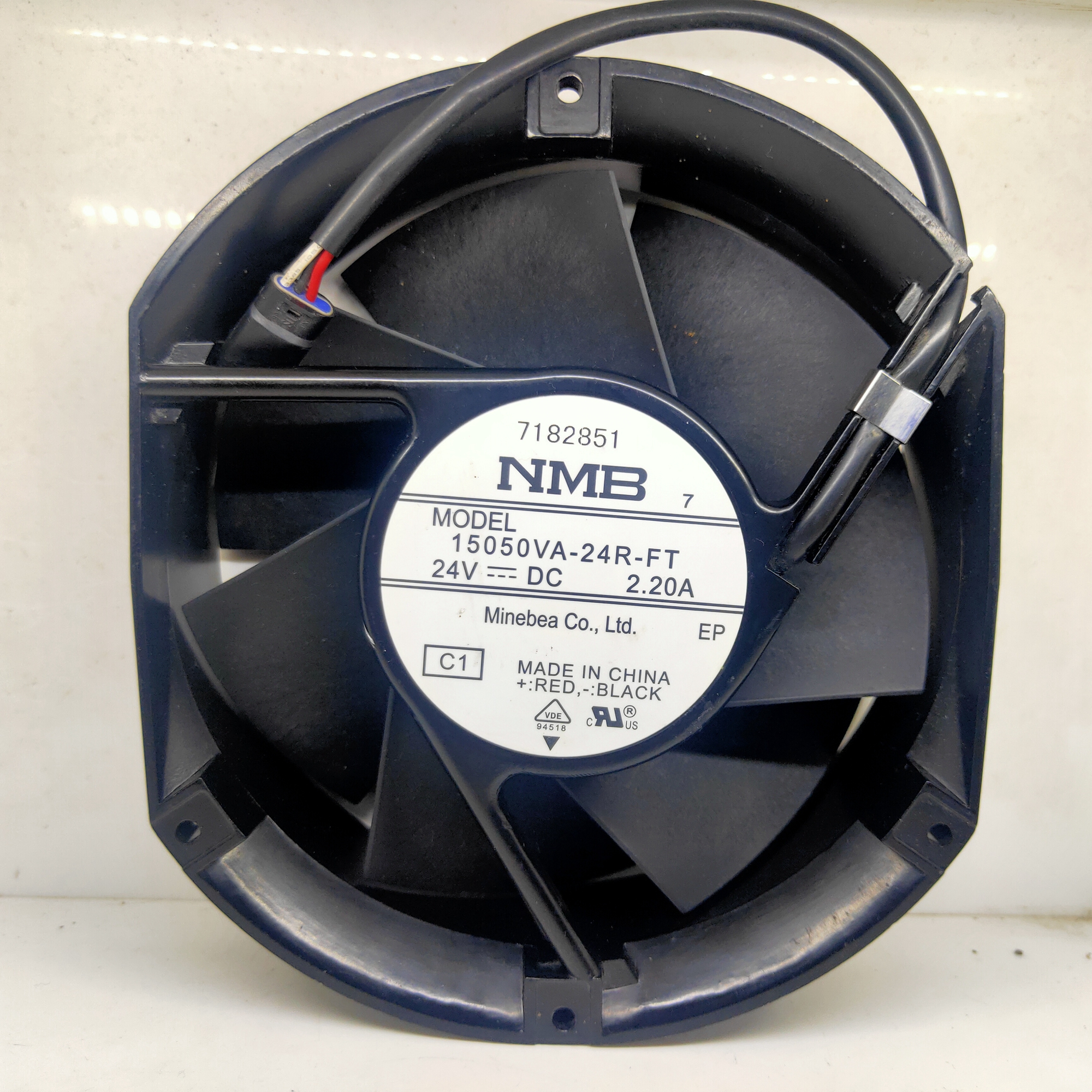 NMB 15050VA-24R-FT C1 DC 24V 2.02A 172x150x51mm 3 線式冷却ファン