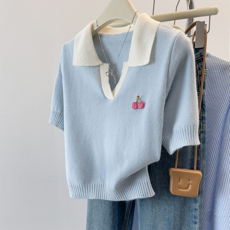 ルーズでスリムなポロネックアイスシルク半袖Tシャツ、女性用夏のファッション年齢を軽減する多用途トップ