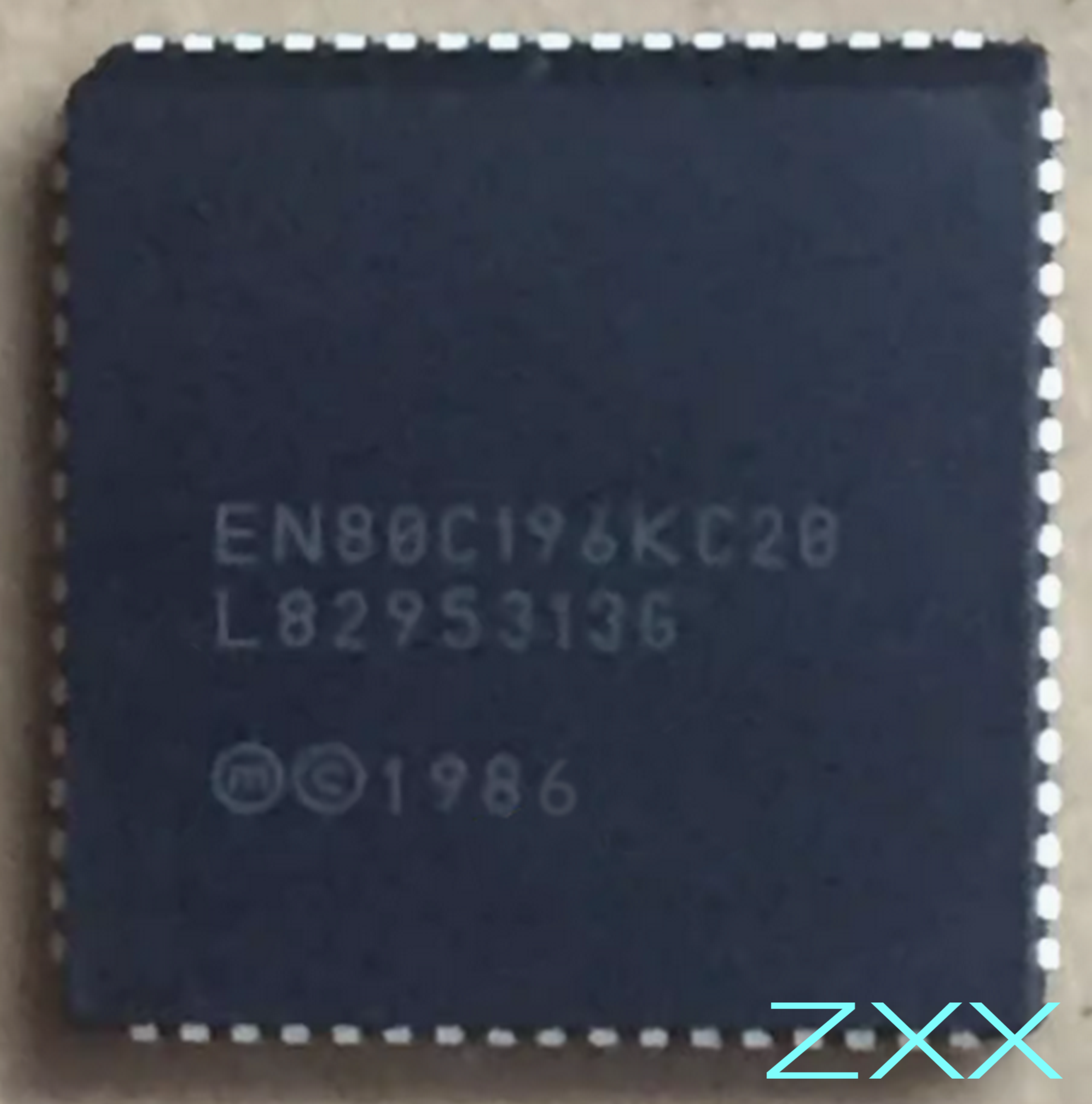2 個の新 EN80C196KC20 PLCC68