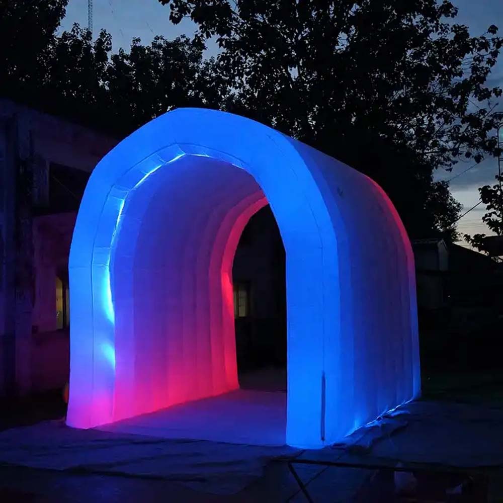 屋外白インフレータブルトンネルテントカラフルな Led ライト爆破インフレータブル入口トンネルイベントスポーツパーティー販売
