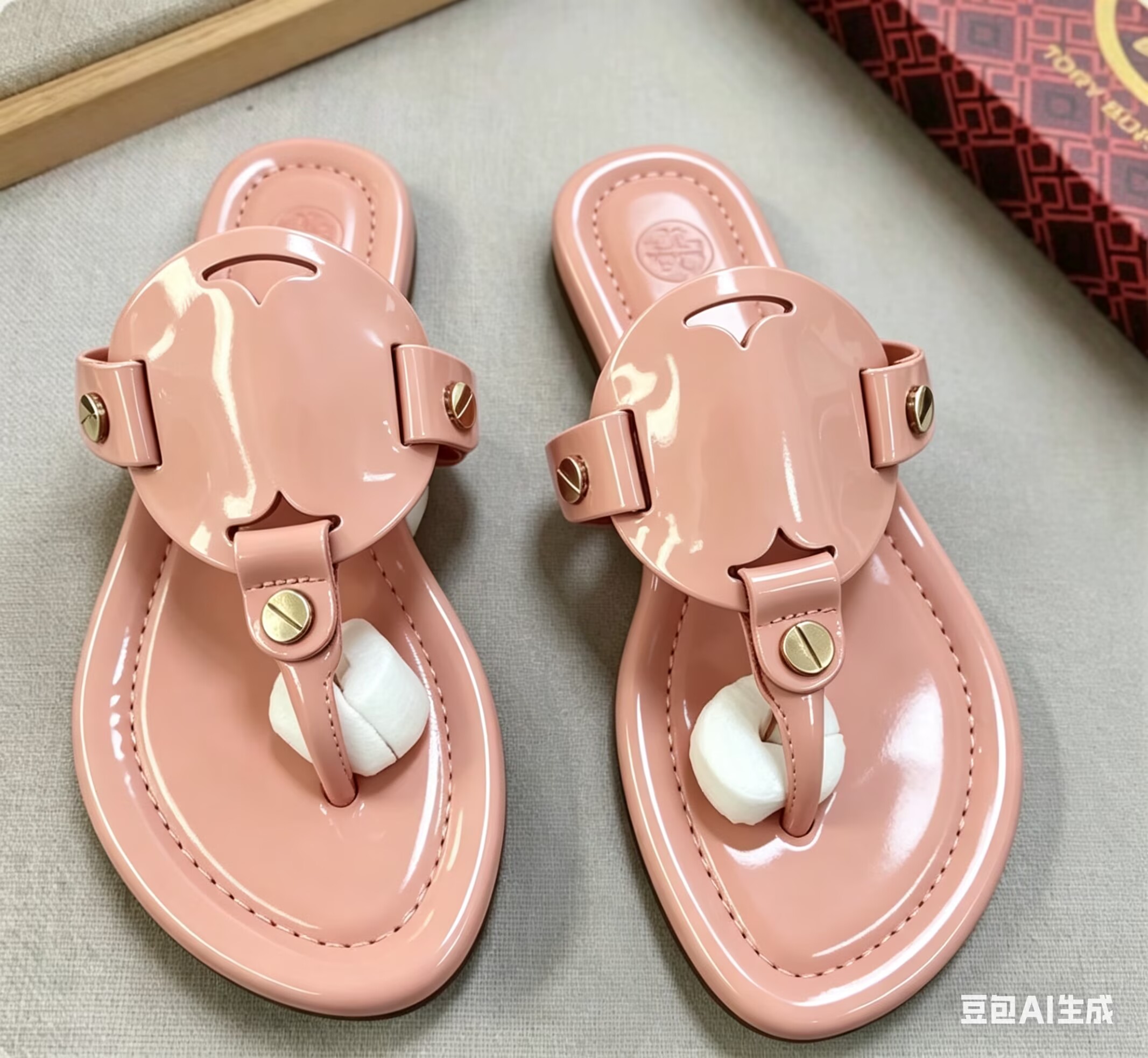 レディースフラットサンダル夏のファッションスリッポンスリッパスクエアトゥオープントゥデザイン、日常の女性の着用フラットスリッパに最適