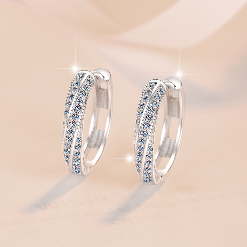 多用途なラウンド フープ イヤリング レディース 0.5CT モアサナイト PT950 プラチナ - クラシックなラウンド スタイル、0.5CT の輝き、毎日のオフィスウェア