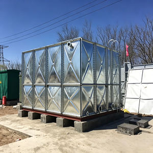 65CBMの重荷重用プレハブ水槽が、シャジャハの屋外プールへの給水を担う