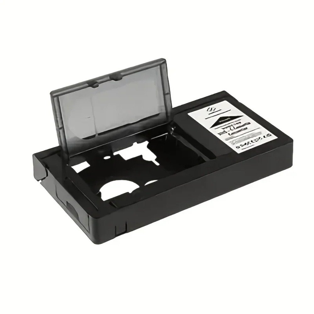 クラシックなヴィンテージ VHS-C テープ アダプター、この変換ボックスで VHS テープを VHS-C ハーフサイズ ビデオ カセットに変換します。
