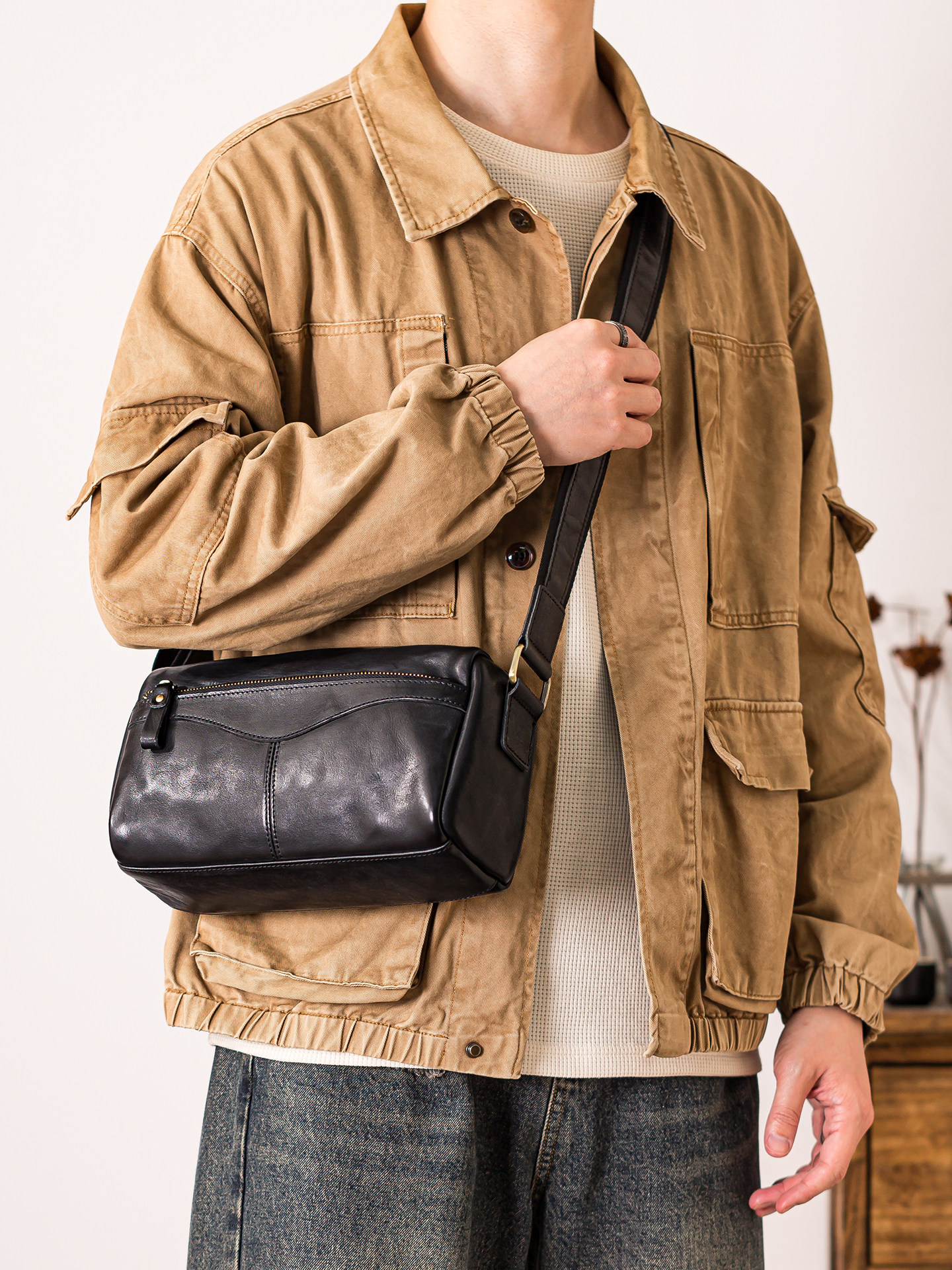 ファッションヴィンテージデザイナー手作り本革メンズメッセンジャーバッグアウトドア旅行高級第一層牛革ショルダーバッグ