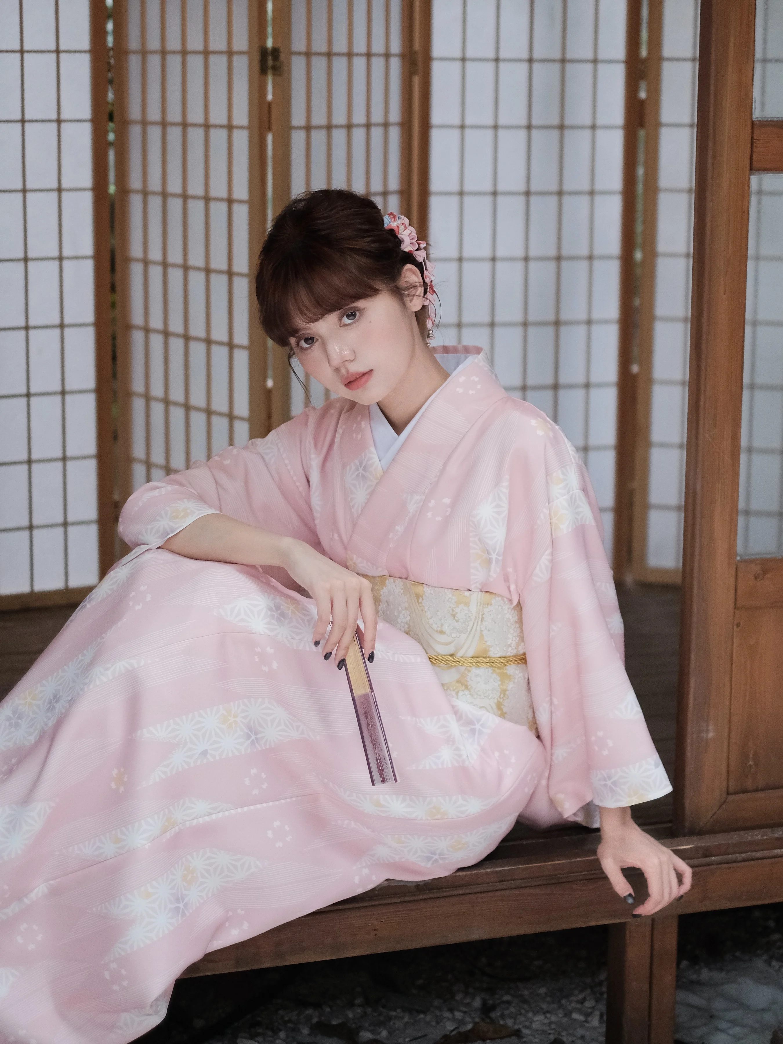 日本の伝統的な着物女性のピンク色改良されたフォーマル浴衣コスプレ衣装実行レトロロングドレス