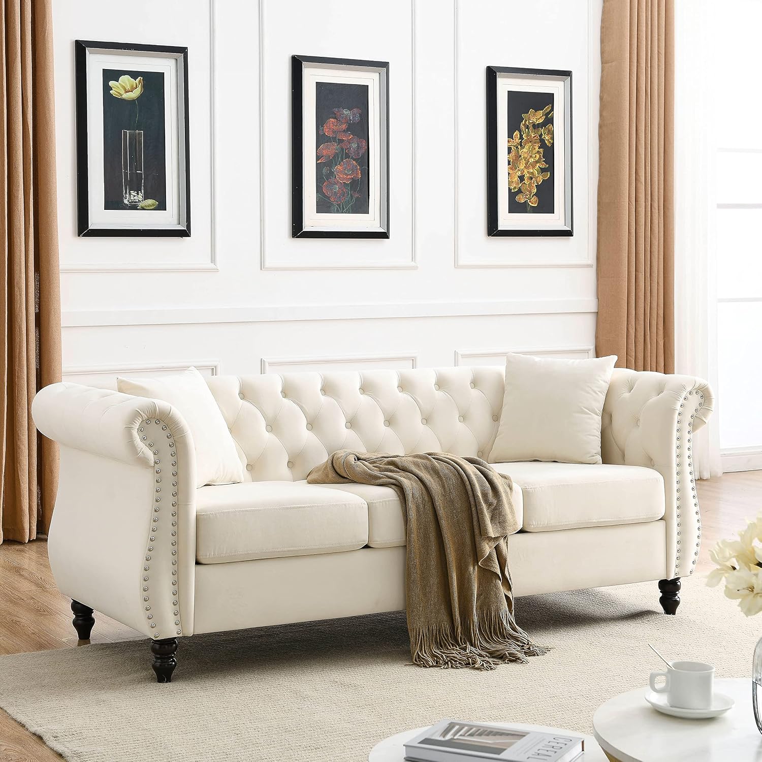 Nailhead ソファ カウチ、80 インチ ベルベット布張りのチェスターフィールド カウチ、房状の背もたれとロールアーム付きのモダンな 3 人掛けソファ