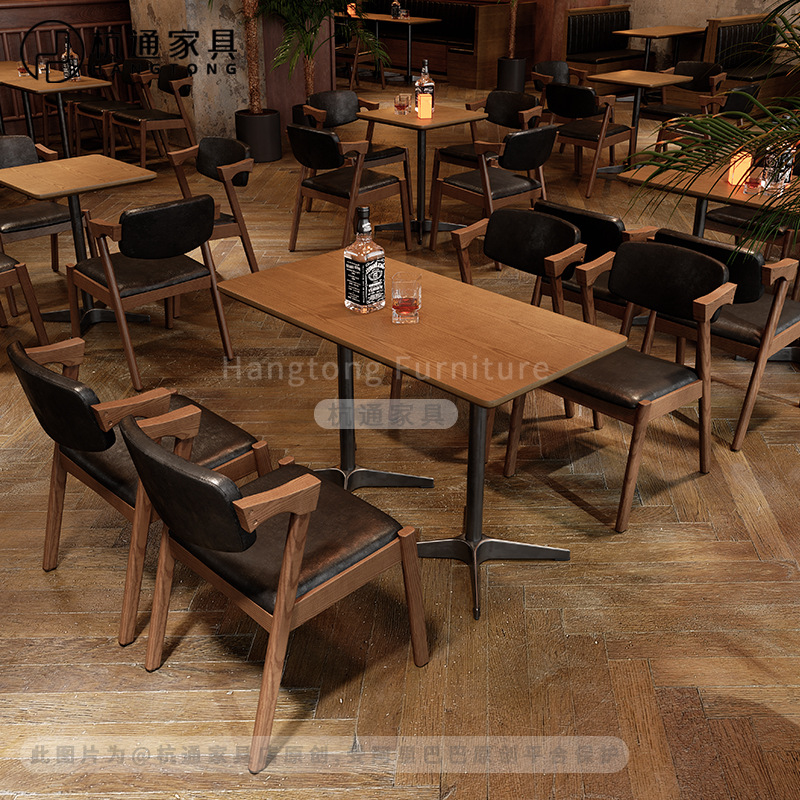 レストランブースセットレトロ - 居酒屋洋風テーブルチェアセット、アメリカンスタイルのバーとカフェのテーマレストランダイニング無垢材 Ta